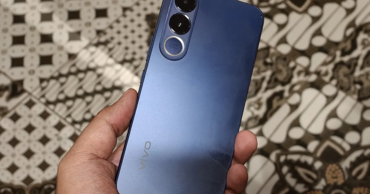 vivo V70 FE Andalkan Kamera 200MP dan Fitur AI untuk Mendukung Liburan Singkat
