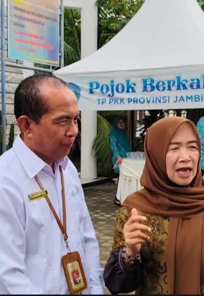 TP PKK Jambi dan Poltekkes Kemenkes Gelar Pojok Berkah, Bagikan Sarapan Bergizi dan Edukasi Kesehatan