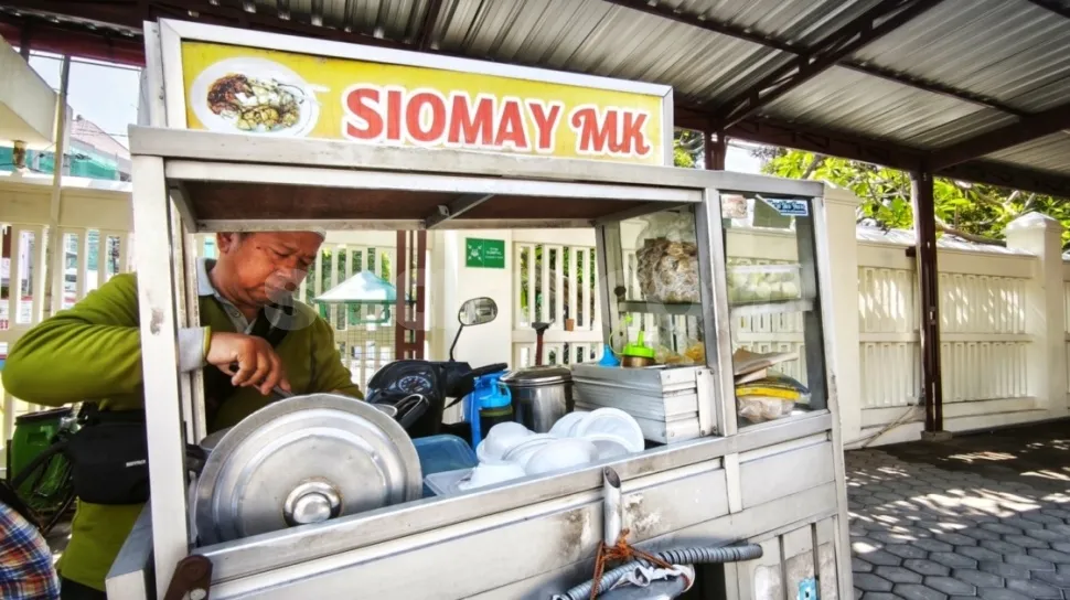 Harga Kemasan Plastik Melonjak, Pedagang Kecil di Yogyakarta Tertekan Biaya Produksi