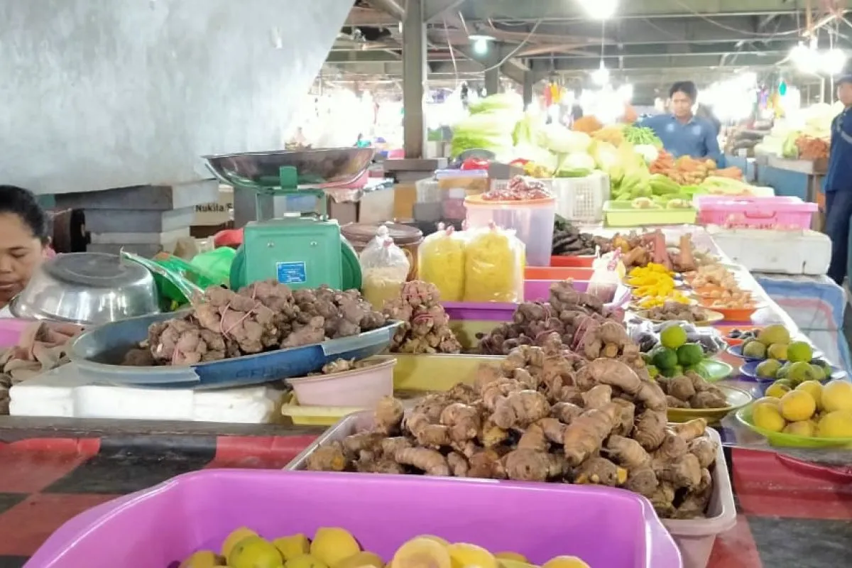 PKL di Pasar Gamalama Ternate Pilih Pasokan Bumbu dari Subaim karena Harga Masih Tinggi