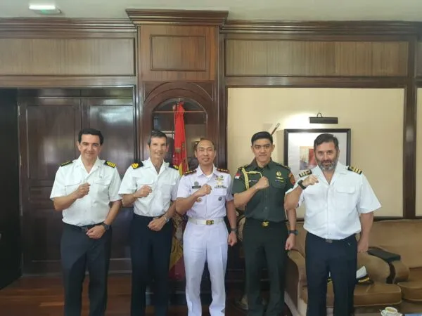 KRI Canopus-936 Lakukan Kunjungan Kehormatan di Las Palmas untuk Perkuat Diplomasi Maritim