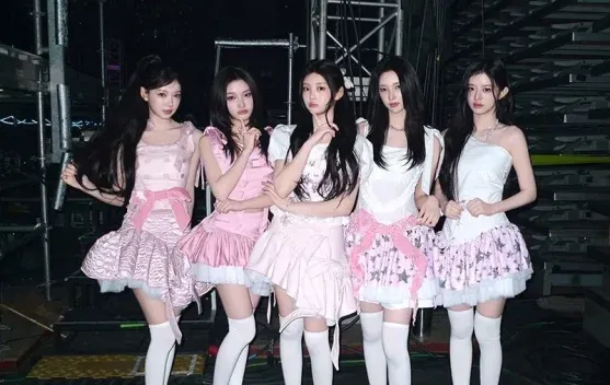 ILLIT Rilis MV “It’s Me”, Raih 2,2 Juta Tayangan dalam 7 Jam