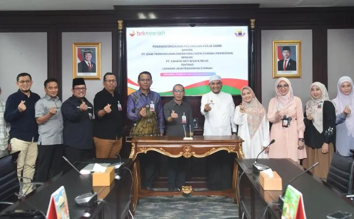 BRK Syariah Gandeng PT Cahaya Hati Wisata Religi untuk Perkuat Layanan Keuangan Umrah dan Haji Khusus