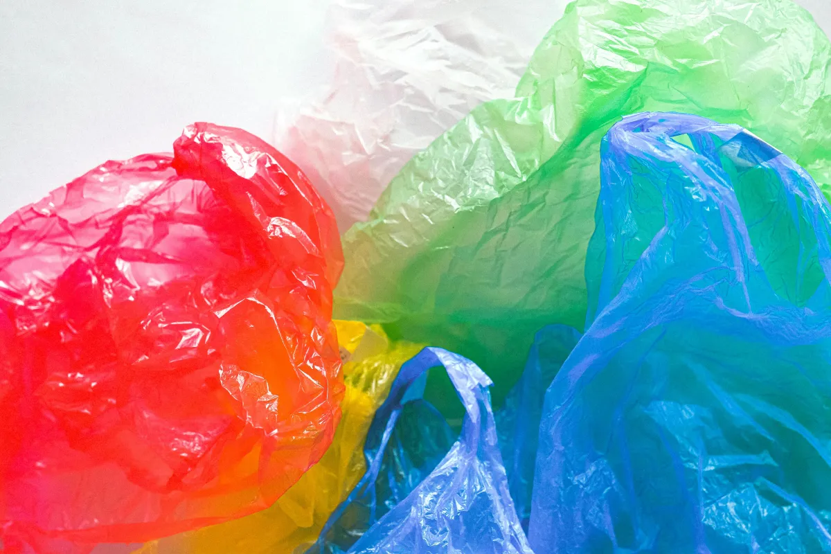 Pemerintah Siapkan Skema Antisipasi Kenaikan Harga Plastik Imbas Gejolak Global