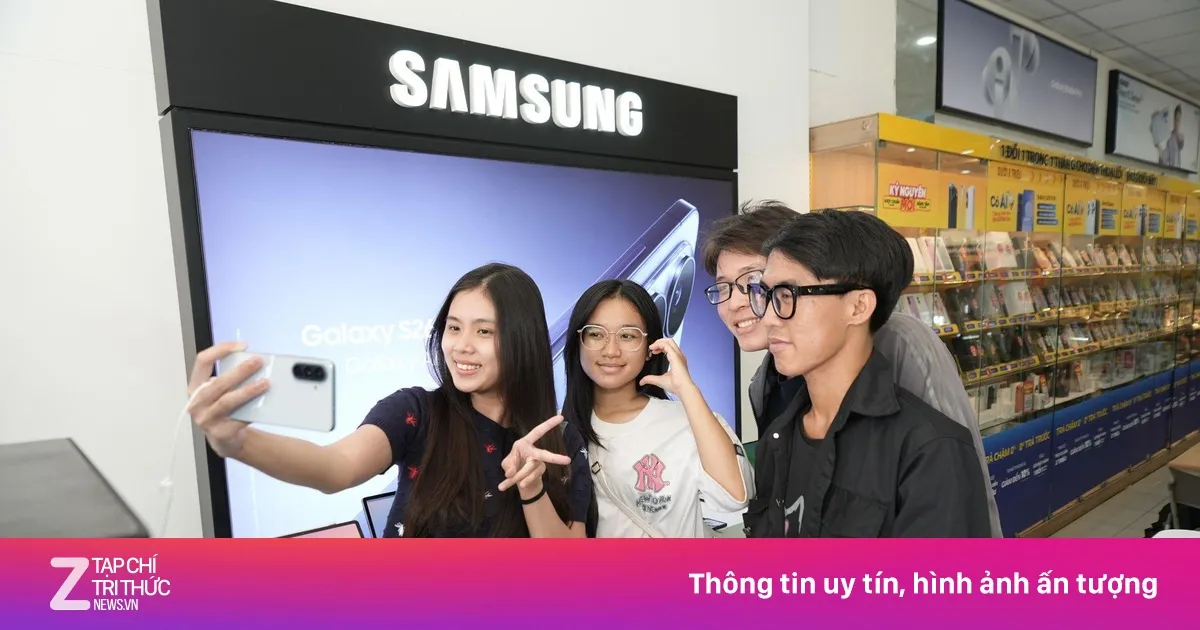 Antusiasme Anak Muda Tinggi, Tiket Gratis Acara Musik Samsung dan Art Toy Kolaborasi HIEUTHUHAI Diperebutkan