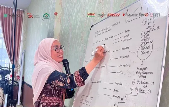 Dosen dan Tendik Fakultas Syariah UIN Datokarama Palu Ikuti Sertifikasi Associate Wealth Planner Syariah