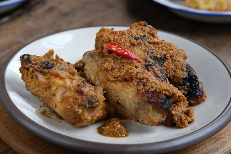 Menu Restoran IKEA: Ayam Bakar Padang