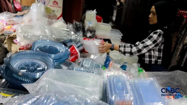Ketergantungan Impor Bahan Baku Petrokimia Masih Jadi Tantangan Industri Plastik RI