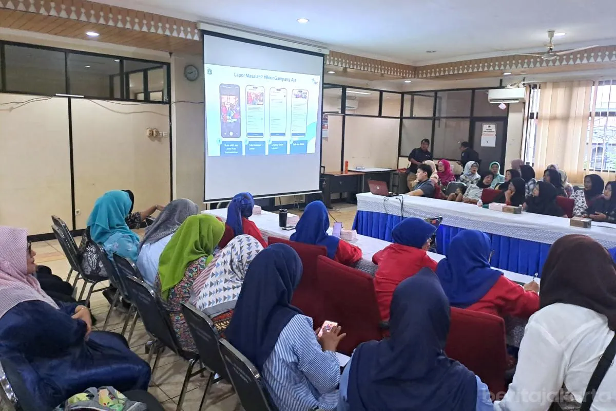 Kader PKK Kelurahan Paseban Dapat Sosialisasi Pemanfaatan Aplikasi JAKI