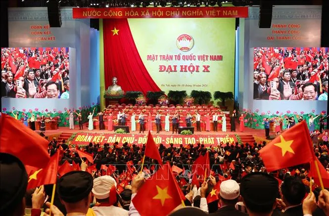 Front Tanah Air Vietnam Buka Pengumpulan Opini Publik untuk Draf Laporan Politik Kongres Nasional ke-11