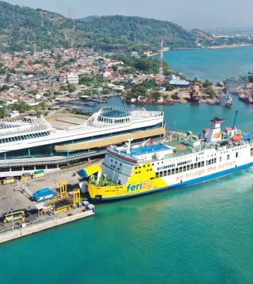 ASDP Salurkan Bantuan Pengembangan Wisata Kuliner di RTH Desa Ketapang Banyuwangi