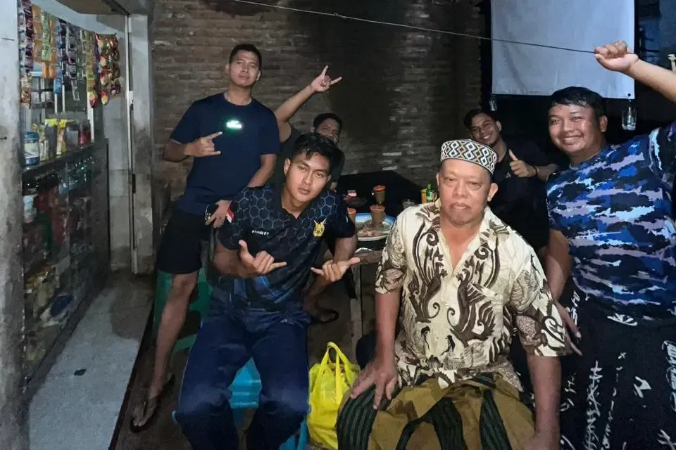 Komsos Malam TMMD 128 di Probolinggo, Pos Ronda Jadi Ruang Dialog Progres Pembangunan
