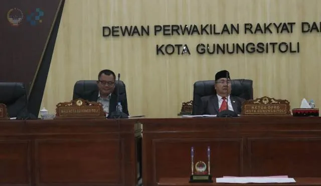 Wali Kota Gunungsitoli Hadiri Paripurna DPRD Penyampaian Rekomendasi LKPJ 2025