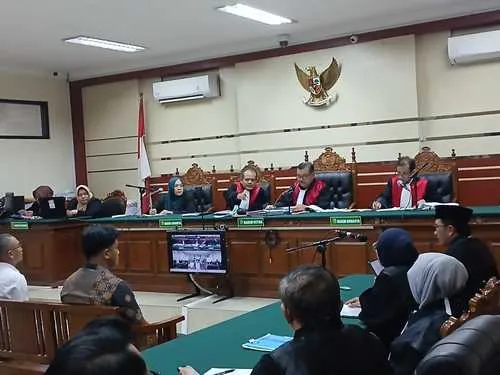 Sidang Dugaan Korupsi Pengadaan Lampu Hias di Probolinggo Digelar, Kuasa Hukum Ajukan Keberatan