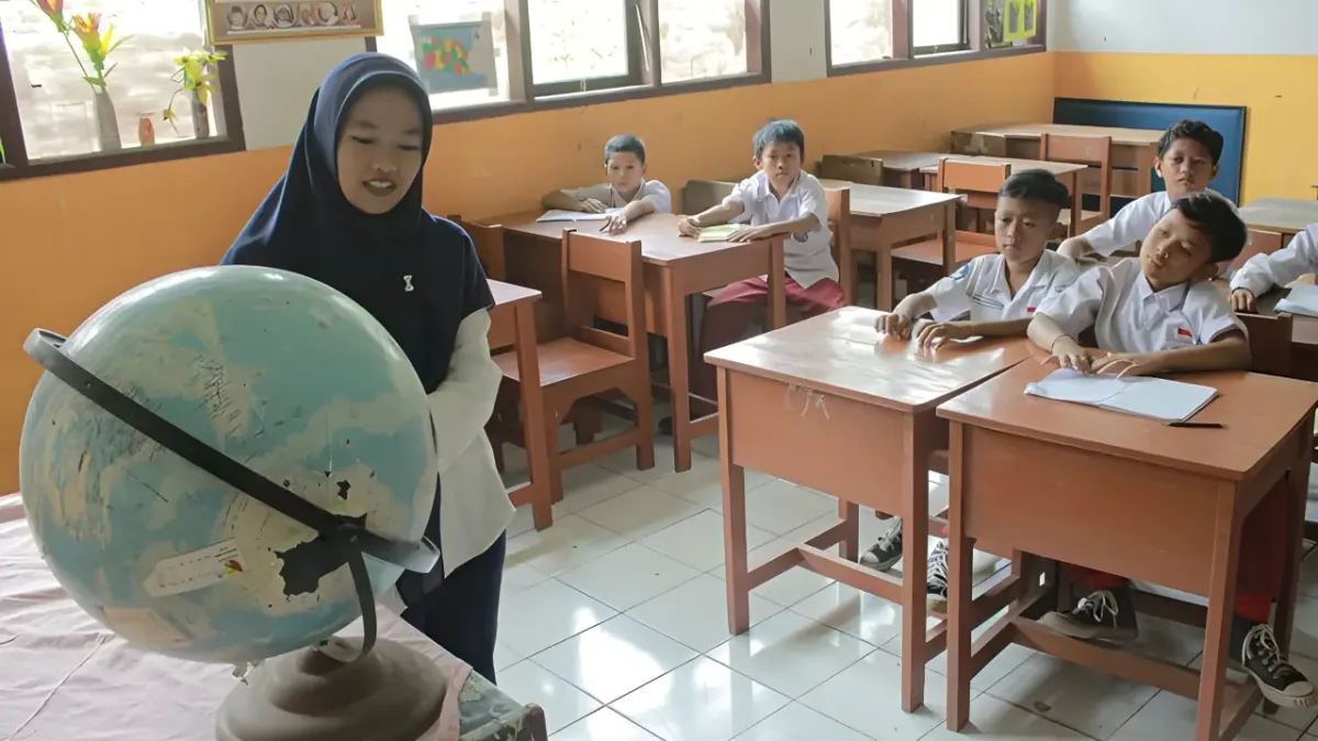 Kemdikdasmen Tegaskan Narasi Larangan Mengajar bagi Guru Non-ASN adalah Hoaks