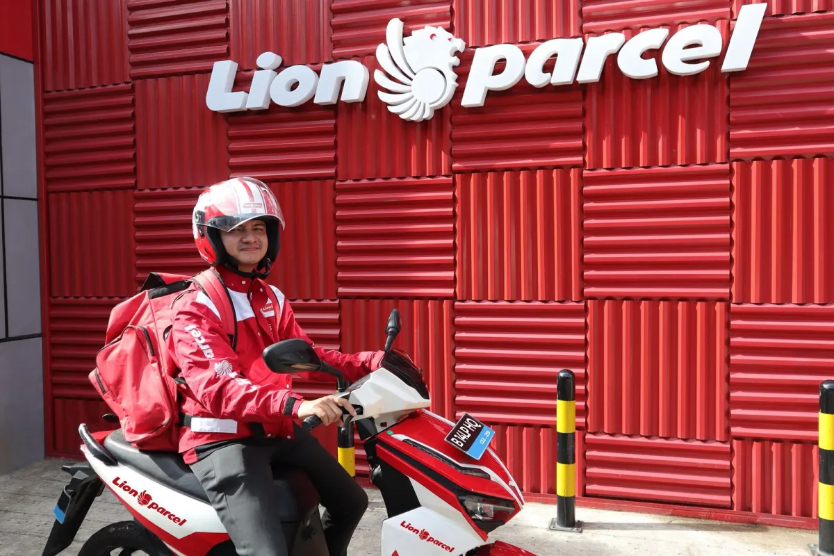 Lion Parcel Sediakan Layanan Kirim Oleh-oleh Pontianak, Ada Opsi Estimasi Sehari ke Jakarta