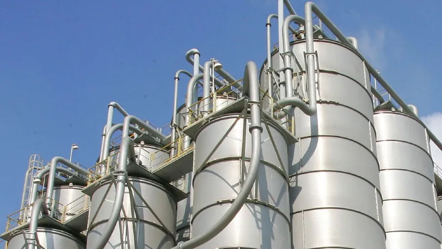 Pemerintah Kaji Alternatif Pengganti Nafta di Tengah Kenaikan Harga Kemasan Plastik