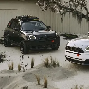 Mini Countryman Konsep Kolaborasi Vagabund Tampilkan Gaya Panggung Musik dan Fokus Audio