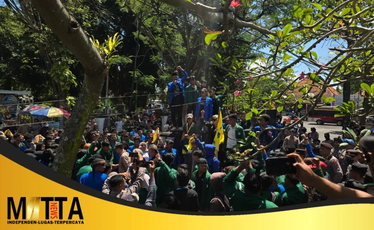PMII Tulungagung Demo di DPRD, Serahkan 9 Tuntutan dan Desak KPK Usut Dugaan Korupsi