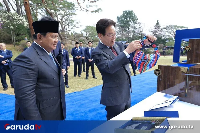 Di Seoul, Prabowo Beri Hadiah untuk Anjing Peliharaan Presiden Korea Selatan dalam Kunjungan Kenegaraan