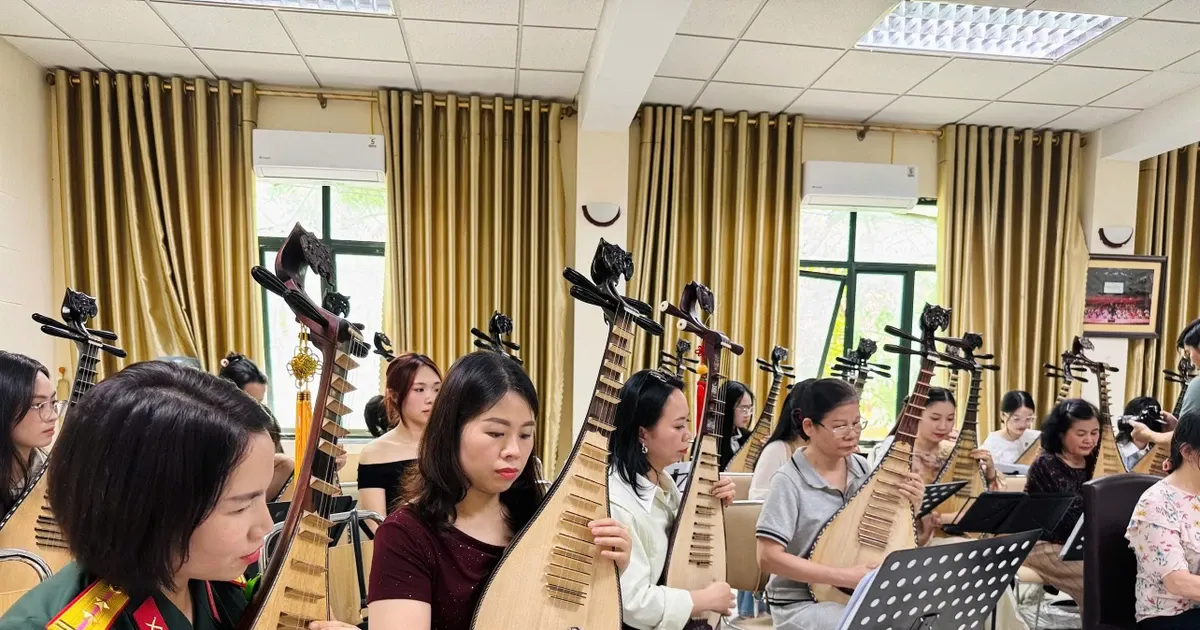 Program “Reunion” di Hanoi Satukan 130 Pemain Pipa, Padukan Tradisi dengan Rock dan Elektronik