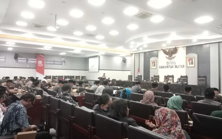 DPRD Kabupaten Blitar Gelar Paripurna Pembahasan LKPJ Bupati 2025