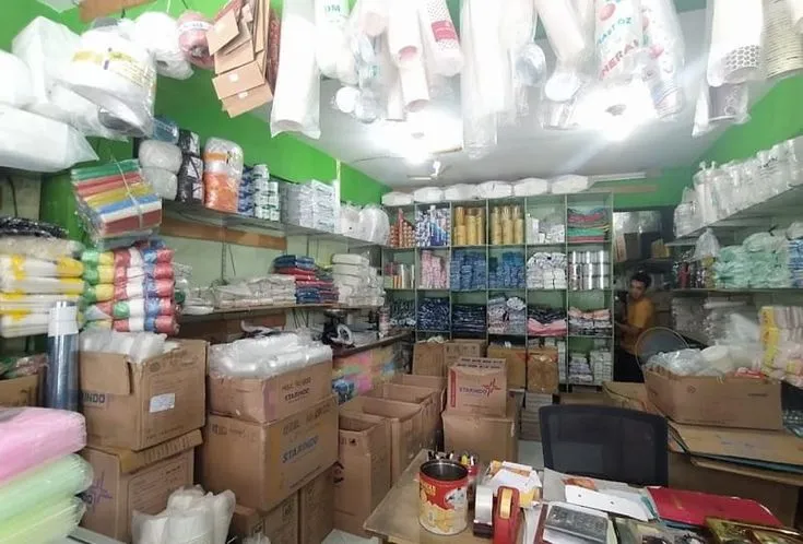 Harga Bahan Baku Plastik Naik, Dipicu Konflik Global dan Gangguan Rantai Pasok