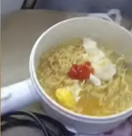 KAI: Stop Kontak di Kereta Hanya untuk Perangkat Berdaya Rendah, Bukan Alat Masak
