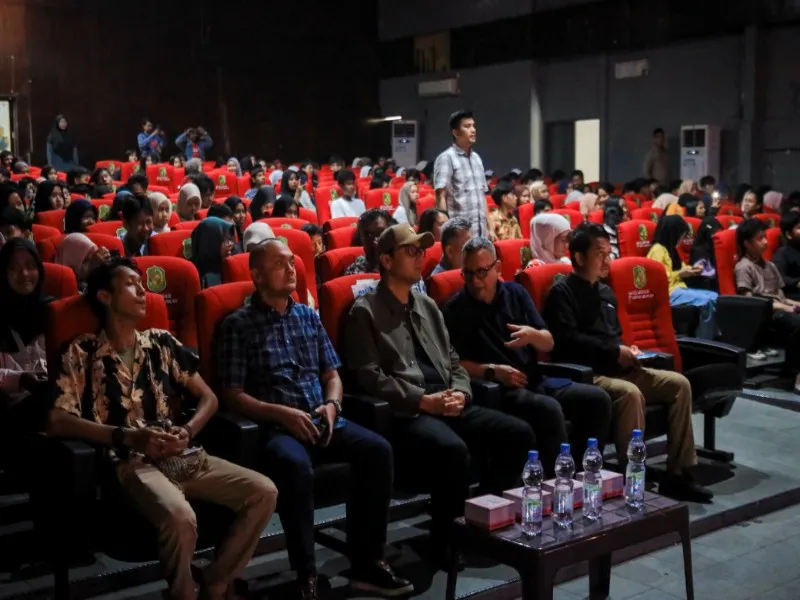 Rico Waas Hadiri Festival Musikalisasi Puisi “Kopi dan Kepo” di Taman Budaya Medan