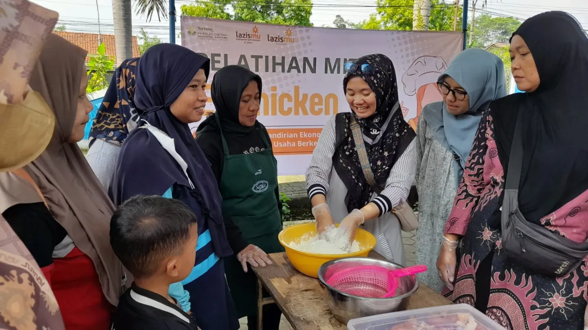 Program Kemitraan El Chicken LAZISMU Pekalongan Buka Peluang Usaha bagi Penerima Manfaat