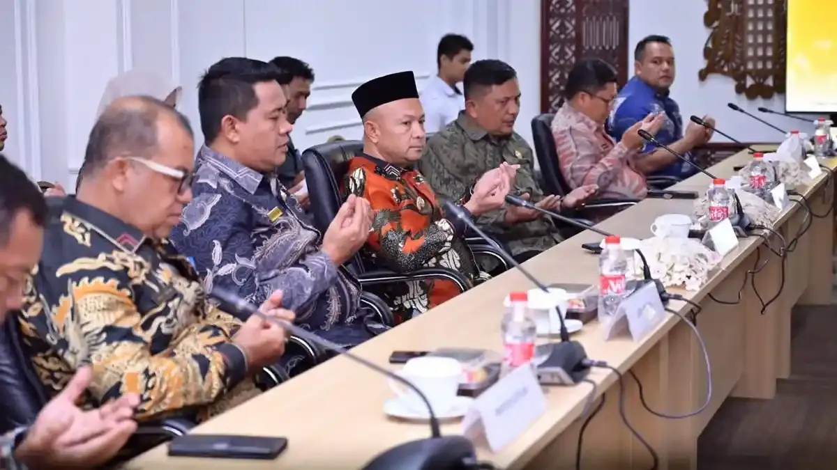 Safwandi Serahkan Laporan Keuangan 2025 ke BPK, Tegaskan Komitmen Transparansi Pemkab Aceh Jaya