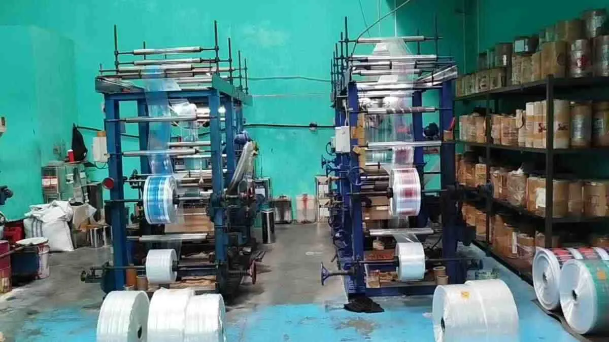 Konflik Global Picu Kenaikan Biaya Produksi Plastik di Cibuntu Bandung hingga Dua Kali Lipat