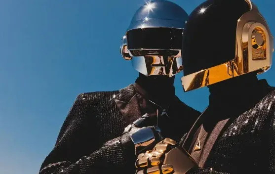 Helm Robot Daft Punk dan Upaya Menjaga Privasi di Balik Panggung