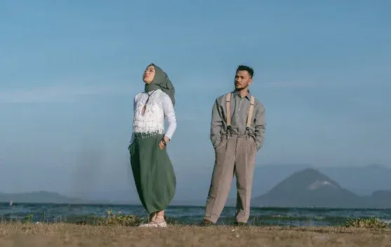 Ruang Senja Kembali Merilis Single “Jangan Jadikanku Seluruh Duniamu”