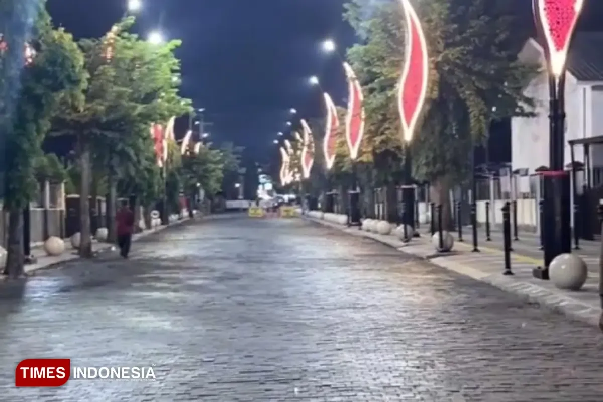 Bupati Jember Tinjau Kawasan Street Food, Progres Pembangunan Baru 25–30 Persen