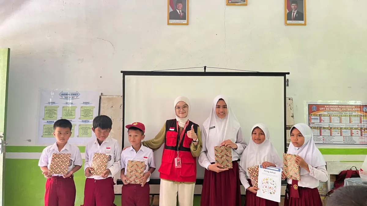 Mahasiswa KKN Profesi Kesehatan Unhas Gelar Edukasi Gizi Seimbang di SDN 191 Salampe