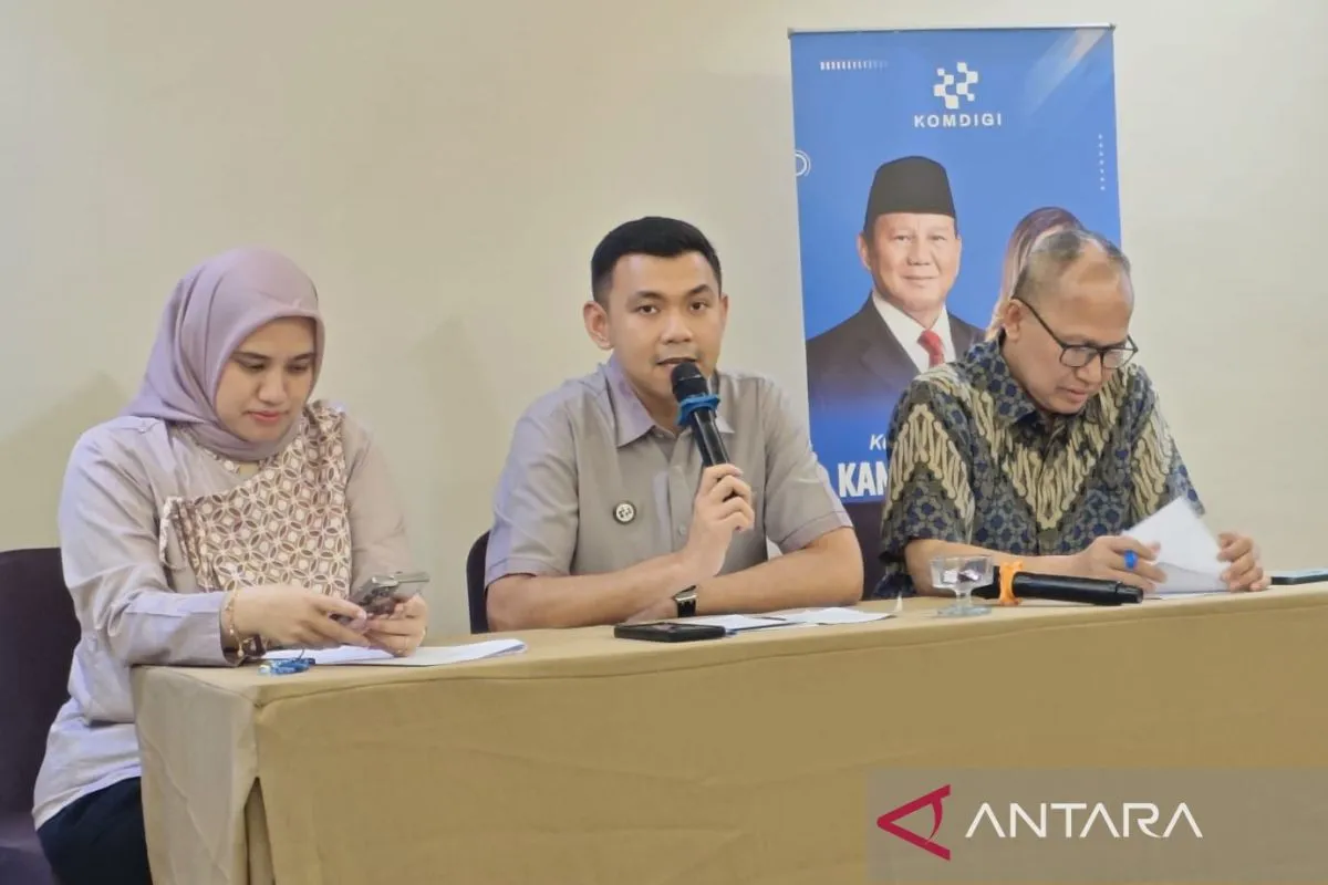 Kemkomdigi Bangun 1.282 Titik Akses Kampung Internet pada 2025