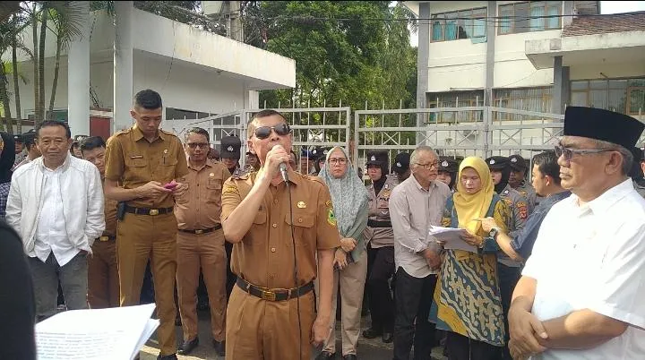 Aksi HMI di DPRD Kuningan Tuntut Transparansi TGR dan Taspen PPPK, DPRD serta Disdikbud Paparkan Tindak Lanjut Temuan BPK