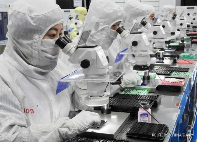 Satu Pabrik di China Bertahan di Tengah Tarif Trump, Perang Dagang, dan Kekacauan