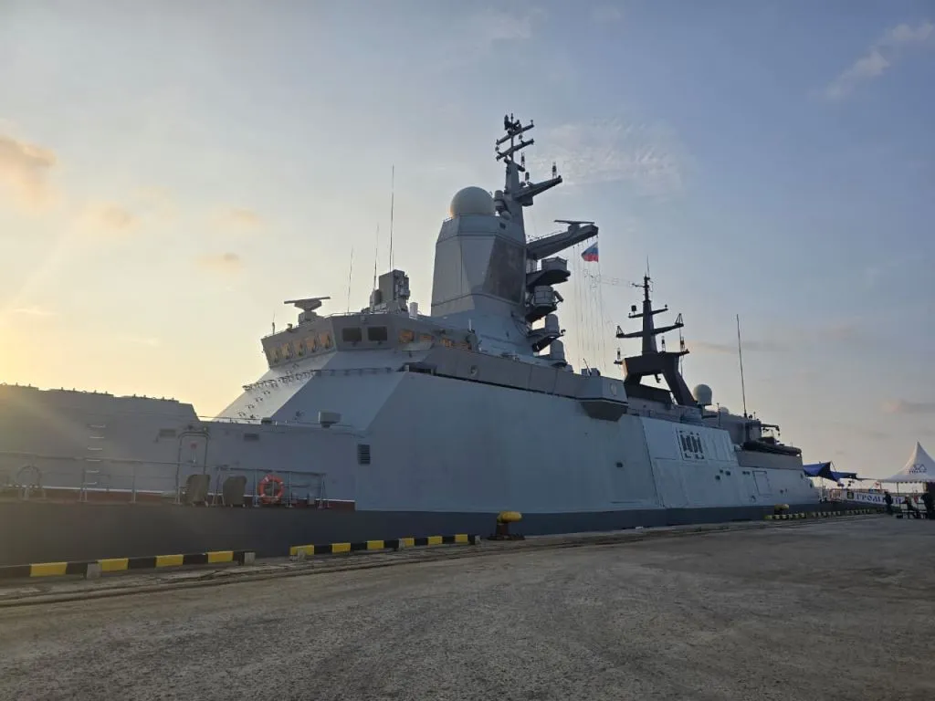 Armada Pasifik AL Rusia Sandar di Tanjung Priok, Bahas Penguatan Kerja Sama dengan Indonesia