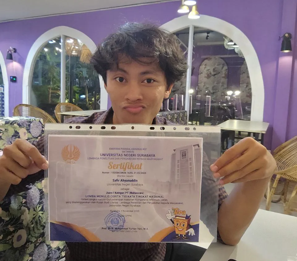 Safir Ahyanuddin Raih Juara 1 Lomba Cerpen 750 Kata Nasional 2025, Bidik Karier Akademisi Linguistik dan Kebudayaan