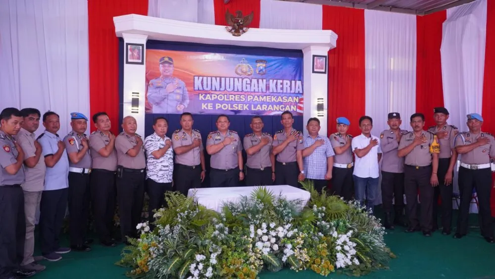 Kapolres Pamekasan Tekankan Transparansi Anggaran dan Penguatan Kamtibmas Saat Kunjungan ke Polsek Kadur dan Larangan