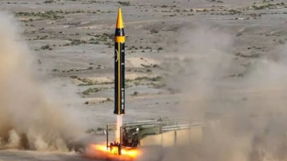 Cek Fakta: Video yang Diklaim Rudal Iran Melintas di Langit Saudi Menuju Israel Disebut Hoaks