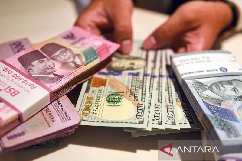 Rupiah Melemah di Tengah Ketegangan Global Usai AS Kirim Pasukan ke Timur Tengah
