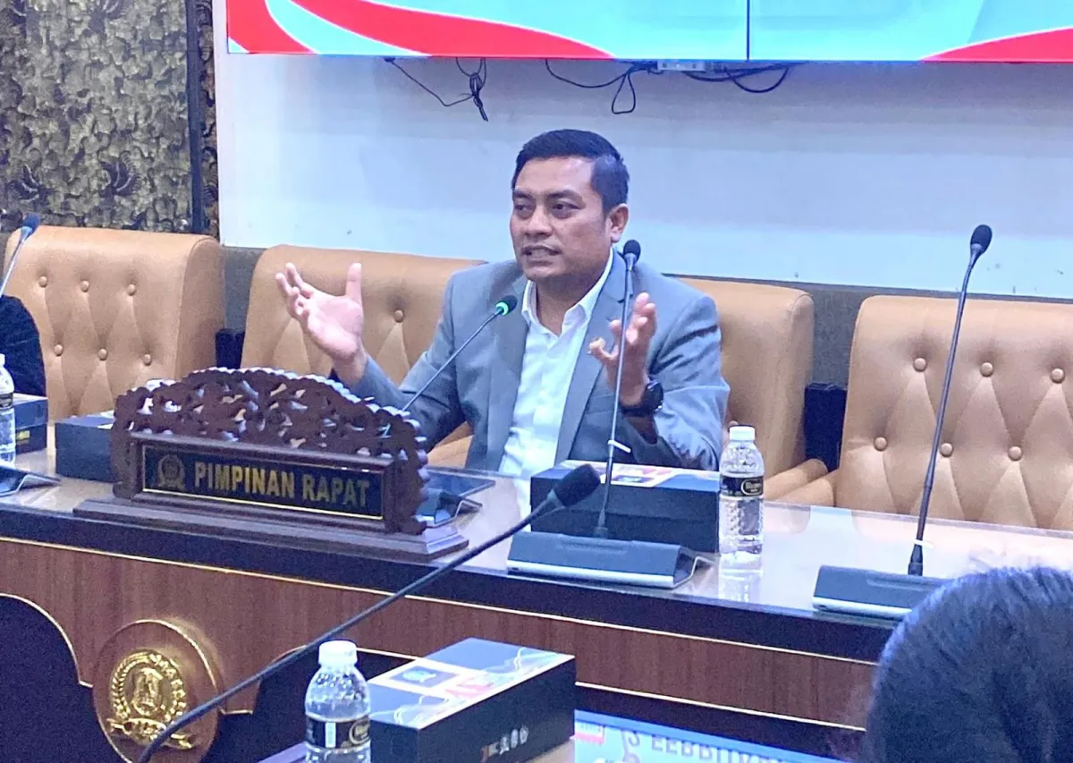 DPRD Jatim Apresiasi Pembatasan Gadget di SMA/SMK/SLB, Pemprov Tegaskan Hanya untuk Pembelajaran Terawasi