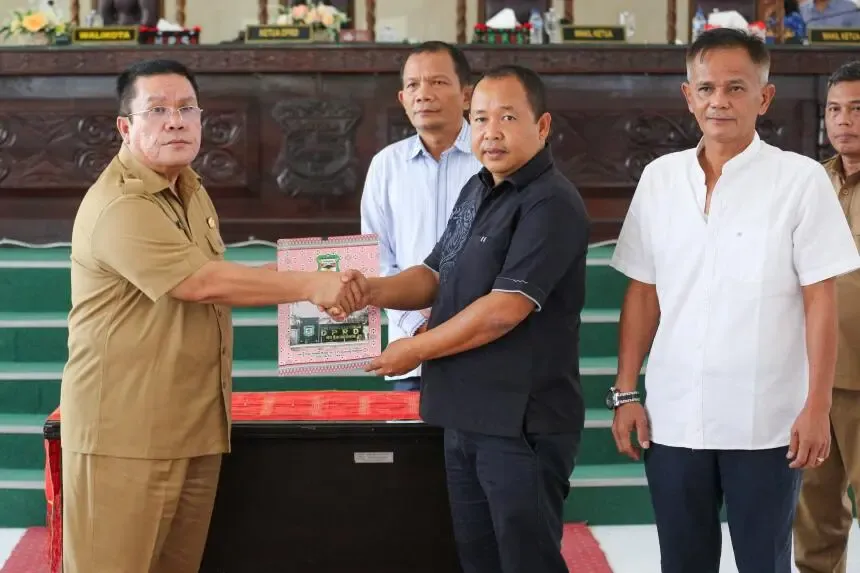 DPRD Pematangsiantar Gelar Paripurna Tiga Agenda, Wali Kota Nyatakan Setuju Ranperda Perlindungan Tenaga Kerja Lokal