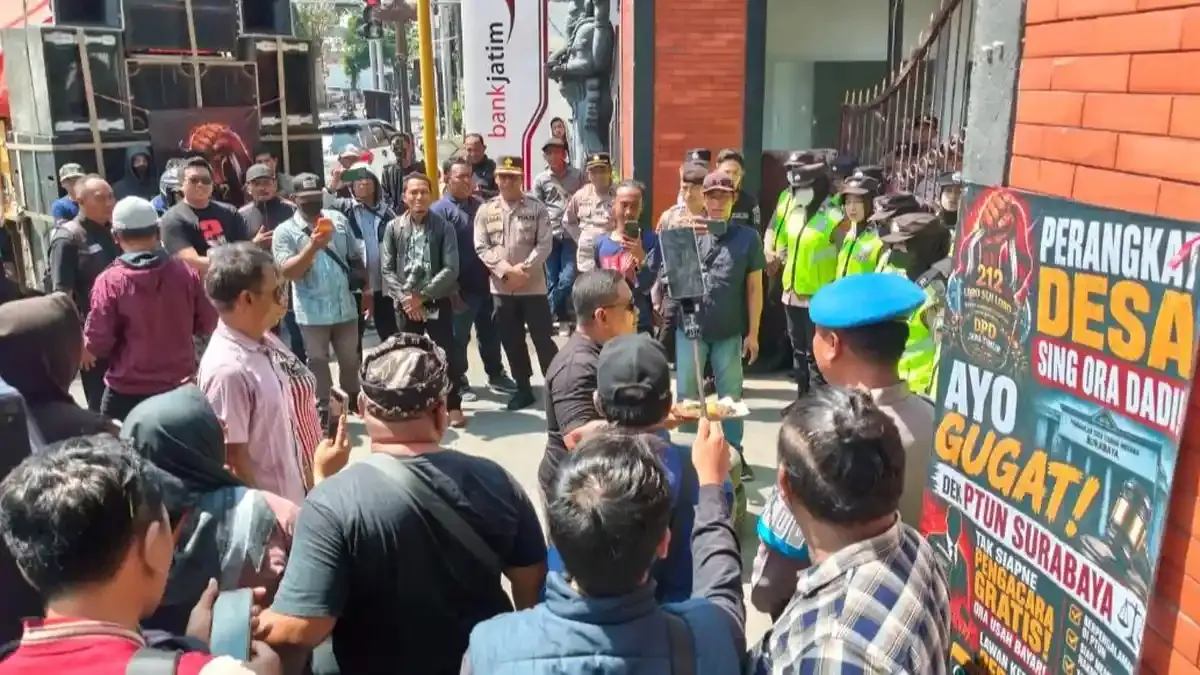 Aliansi Kediri Raya Gelar Aksi di Pemkab Kediri, Desak Transparansi Kasus Pengisian Perangkat Desa 2023