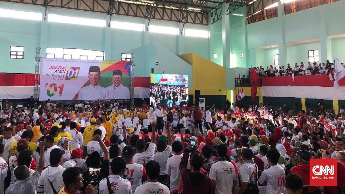 Jokowi Gelar Kampanye Akbar di Sukabumi, Pendukung Sambut dengan Yel-yel dan Sorak Sorai