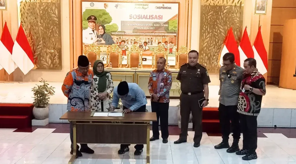Disdik Jember Sosialisasikan SPMB 2026/2027 dan Teken Pakta Integritas untuk Perkuat Transparansi