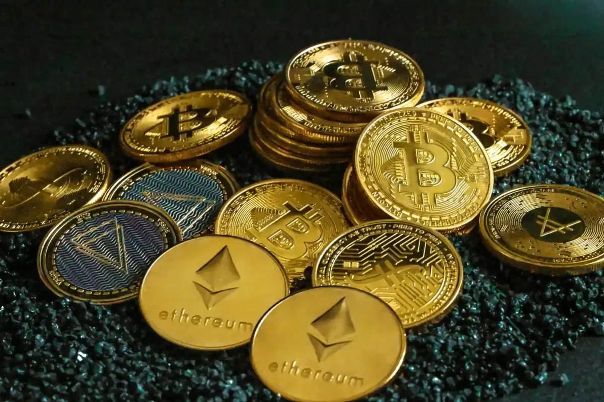 CFX Rilis Laporan Industri: 1.457 Aset Kripto dan 127 Kontrak Derivatif Aktif Diperdagangkan pada Februari 2026